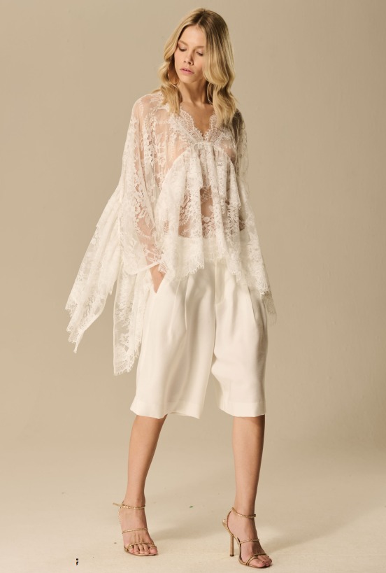 KAFTAN DE RENDA ACABAMENTO BICO