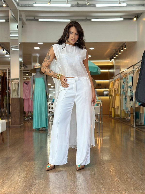 BLUSA COM CAPA E JABOUR