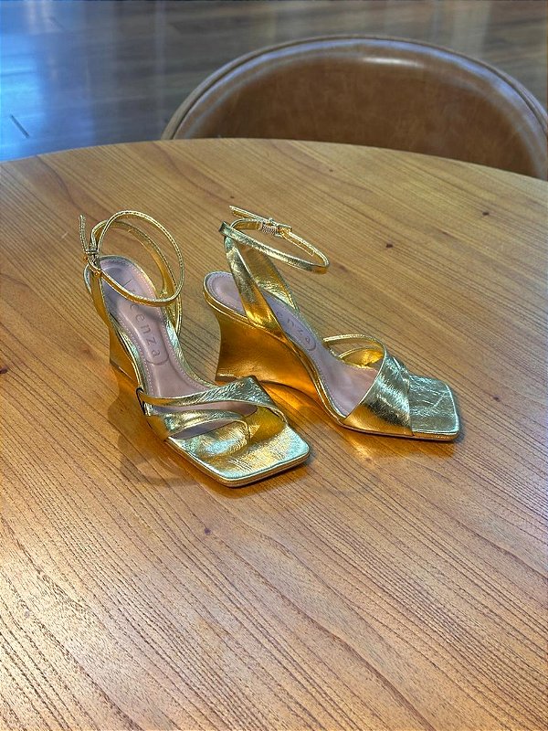 CALÇADOS SANDALIA SALTO ALTO