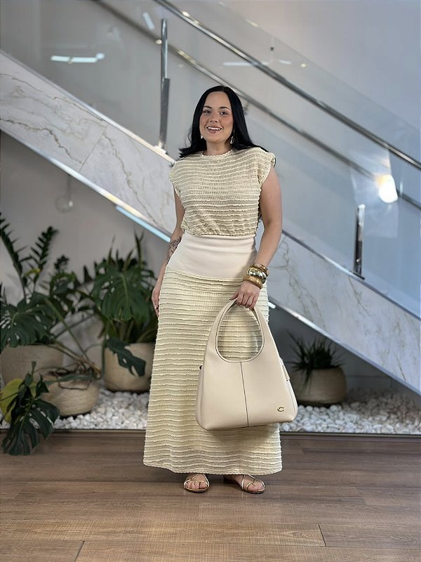 VESTIDO EVASE DE RENDA