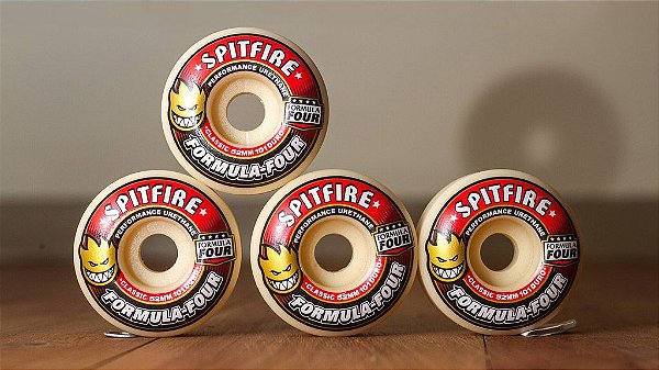 Spitfire F4 101 Classic black - 52mm