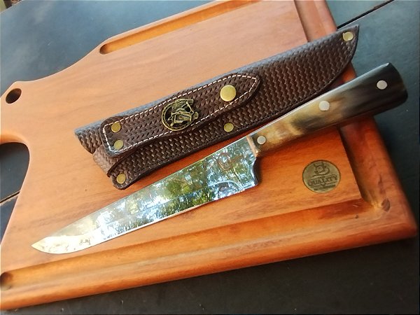 FACA 8" INOX , CABO EM CHIFRE E MADEIRA