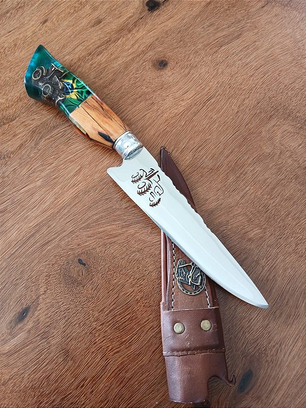 Faca de 7 Polegadas – Cabo Temático de Trator com Bandeira do Brasil