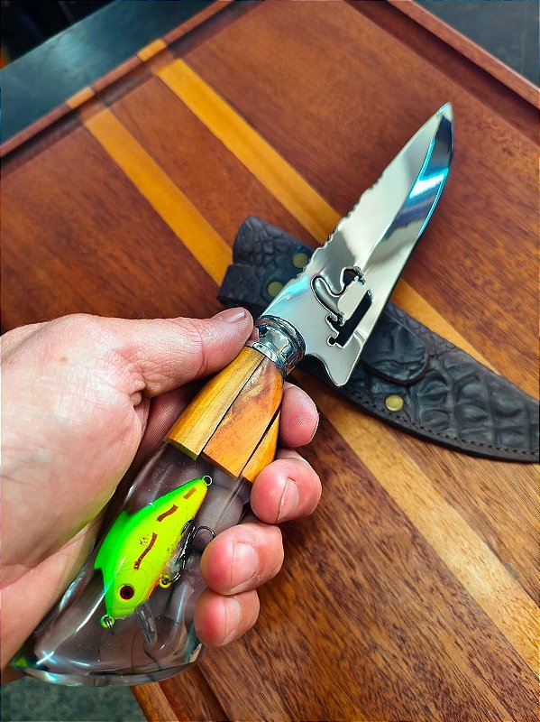 Faca 7" em Inox – O Parceiro Perfeito para suas Aventuras de Pesca!
