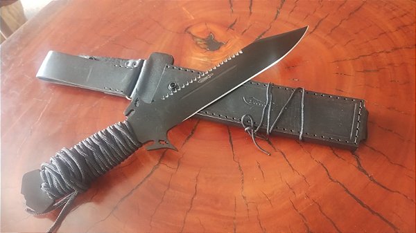 Faca Tática Zakharov Darkwing 8,7" na Bainha de Couro