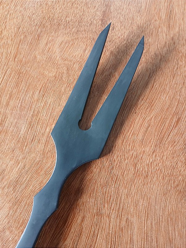 Garfo para Churrasco forjado, cabo retovado, madeira