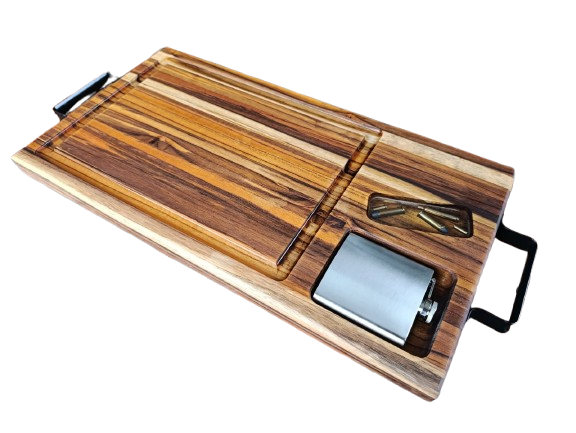 Tábua BBQ com Cartucho - Acompanha cantil de Whisky