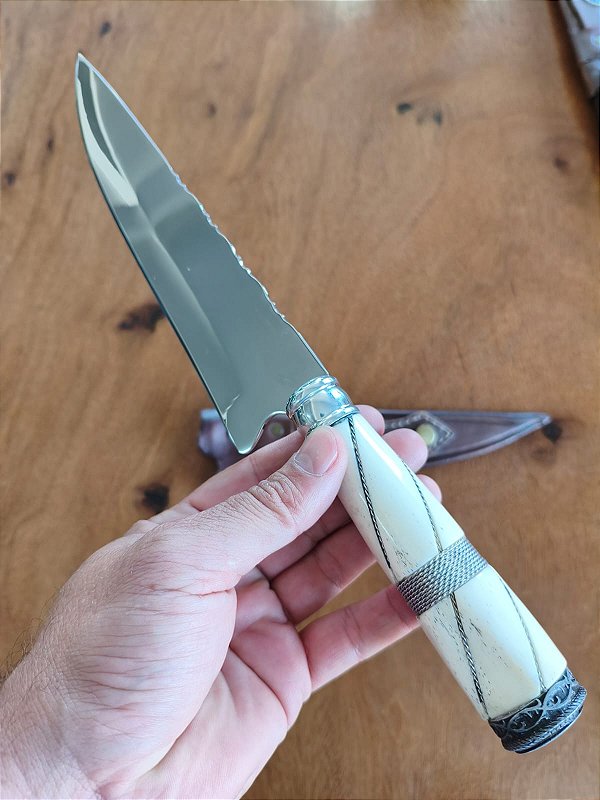 Faca 8 Polegadas – Lâmina em Inox 420  e Cabo Retovado