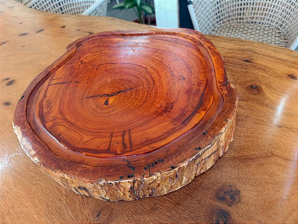 Tábua de Corte Rústica de Peroba Rosa grande 50x52 cm