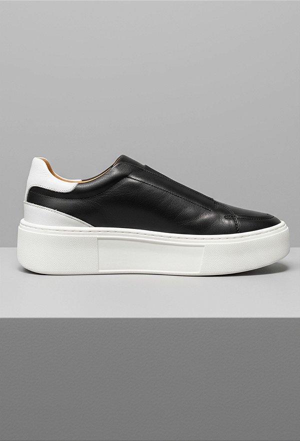 Tênis Sneaker Vidic Vegas Preto e Branco