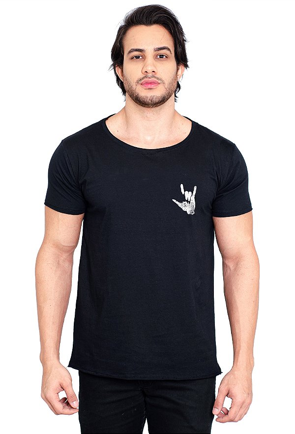 Camiseta Preta Gola Canoa Rock