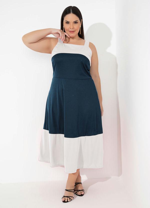 Vestido Azul E Branco Com Alças Largas Plus Size