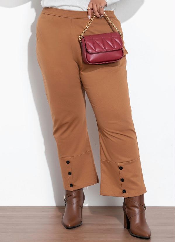 Calça Caramelo Com Botões Plus Size