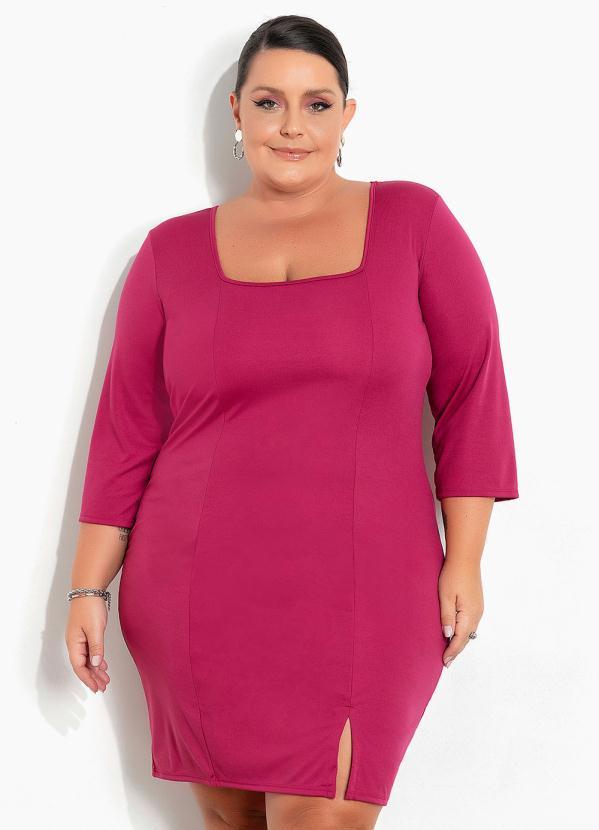 Vestido Fúcsia Com Decote Quadrado Plus Size