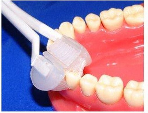 Escova de Dente com Cerdas Triplas de Silicone