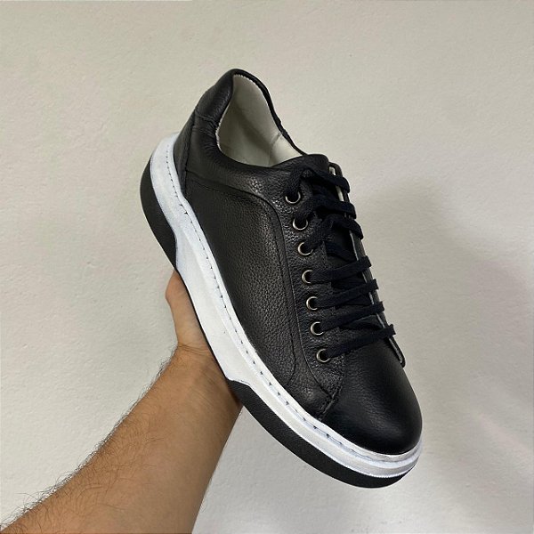 Tênis Masculino com preço de custo (LEIA A DESCRIÇÃO)