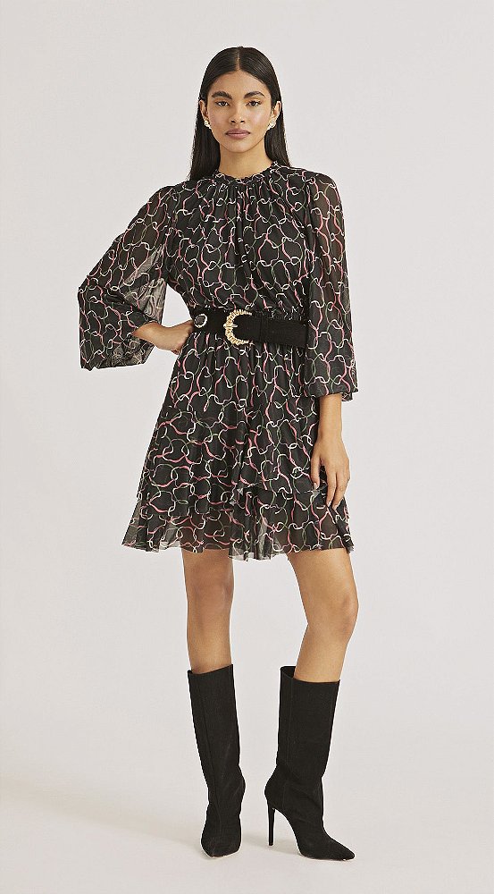 VESTIDO CURTO GOLA ALTA