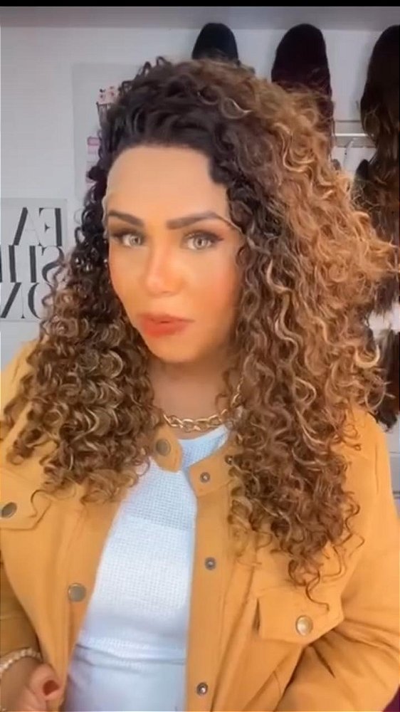 LACE FRONT QUEZIA OMBRE COM MECHAS