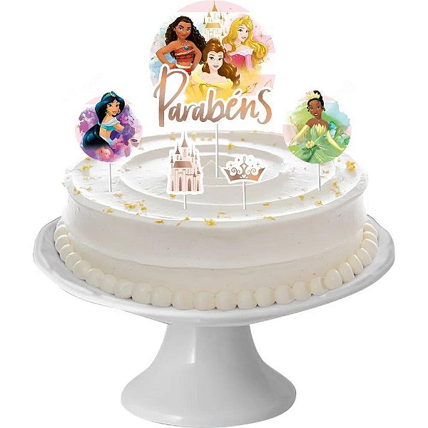 bolo de aniversário infantil com tema as princesas 