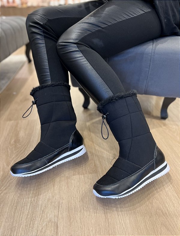 Bota preta hotsell com pelinho