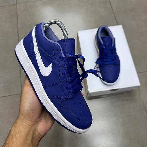 TÊNIS NIKE AIR JORDAN 1 LOW DEEP ROYAL BLUE (COMPLETO)