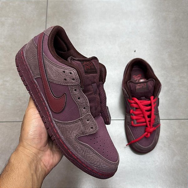 TÊNIS NIKE DUNK LOW SB CITY OF LOVE (SEM CAIXA)