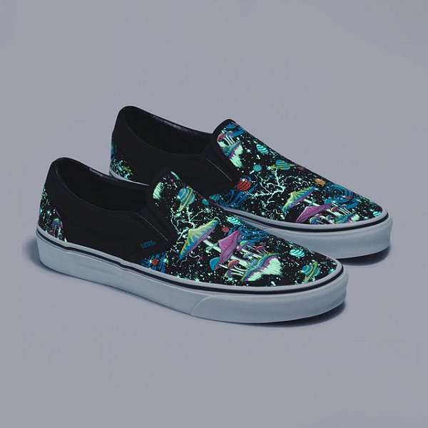TÊNIS VANS SLIP-ON COSMIC GLOW BLACK TRUE WHITE (COMPLETO)