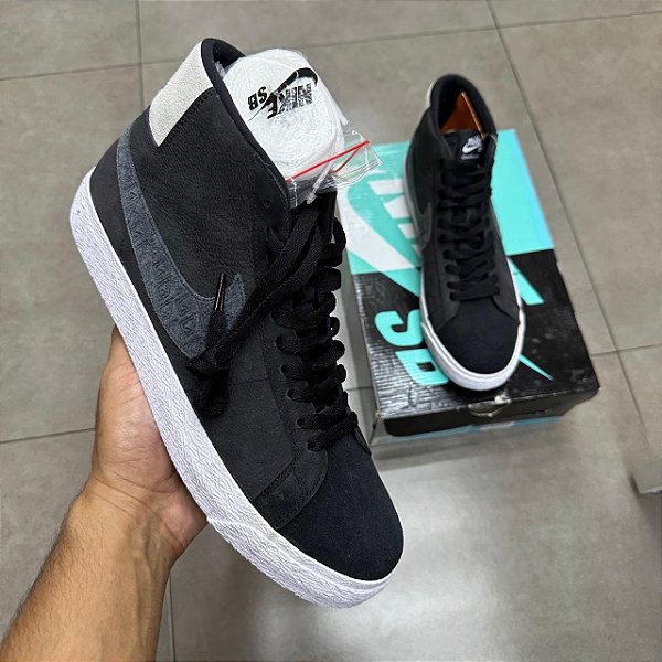 NIKE SB ZOOM BLAZER MID GNARHUNTERS (COMPLETO)