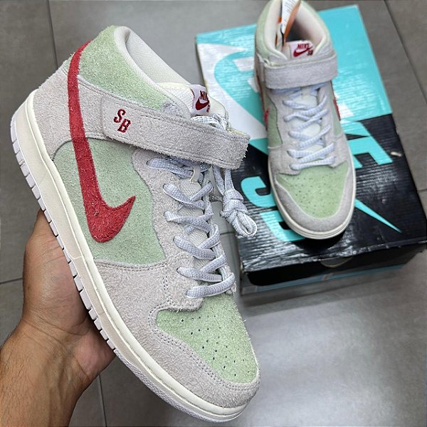 TÊNIS NIKE DUNK SB MID WHITE WIDOW (COMPLETO)