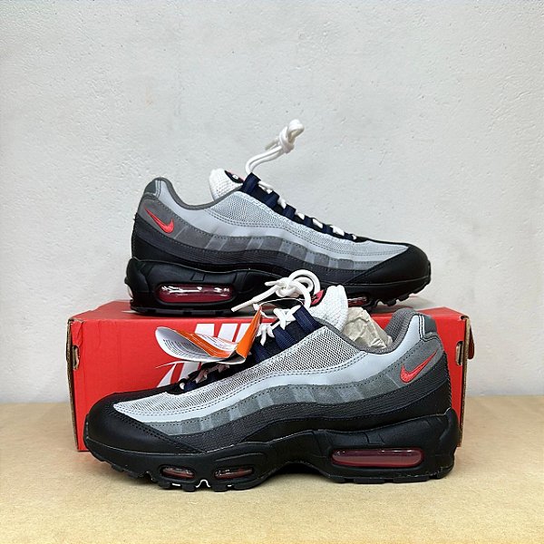 TÊNIS NIKE AIR MAX 95 SMOKE GREY TRACK RED (COMPLETO)