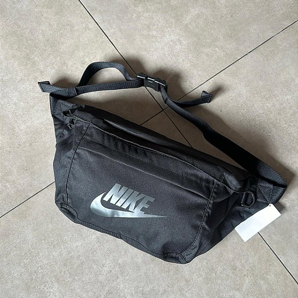 POCHETE NIKE ELEMENTAL BIG SWOOSH 10L