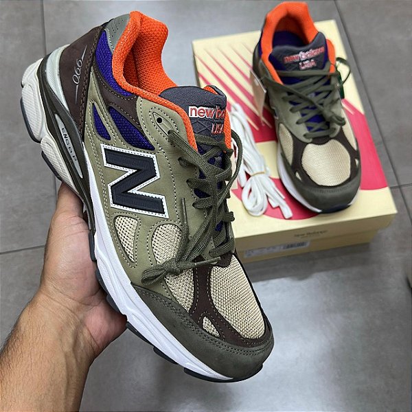 TÊNIS TEDDY SANTIS X NEW BALANCE 990V3 MIUSA KHAKI ORANGE (COMPLETO)