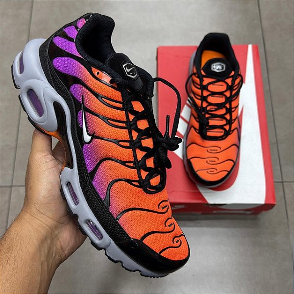 TÊNIS NIKE AIR MAX PLUS DESERT SUNSET (COMPLETO)