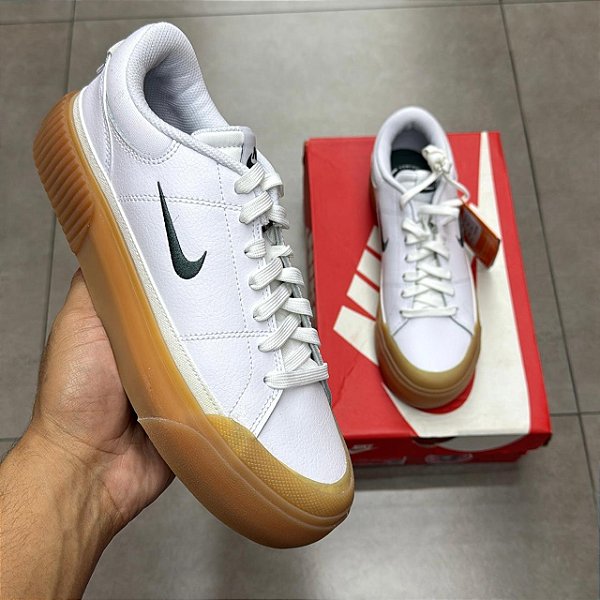 TÊNIS NIKE COURT LEGACY LIFT WHITE VINTAGE GREEN GUM (COMPLETO)