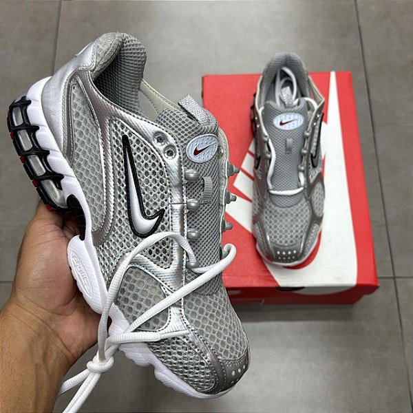 TÊNIS NIKE AIR ZOOM SPIRIDON CAGE 2 METALLIC SILVER (COMPLETO)