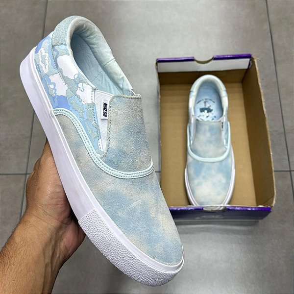 TÊNIS RAYSSA LEAL X NIKE SB ZOOM VERONA SLIP GLACIER BLUE (CAIXA DANIFICADA)