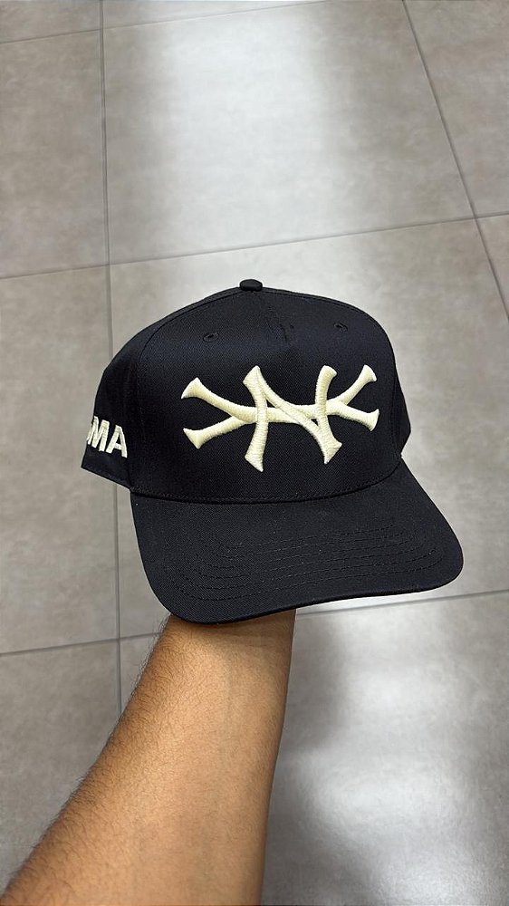 BONÉ OMA STUDIOS NY CURVED BRIM CREAM