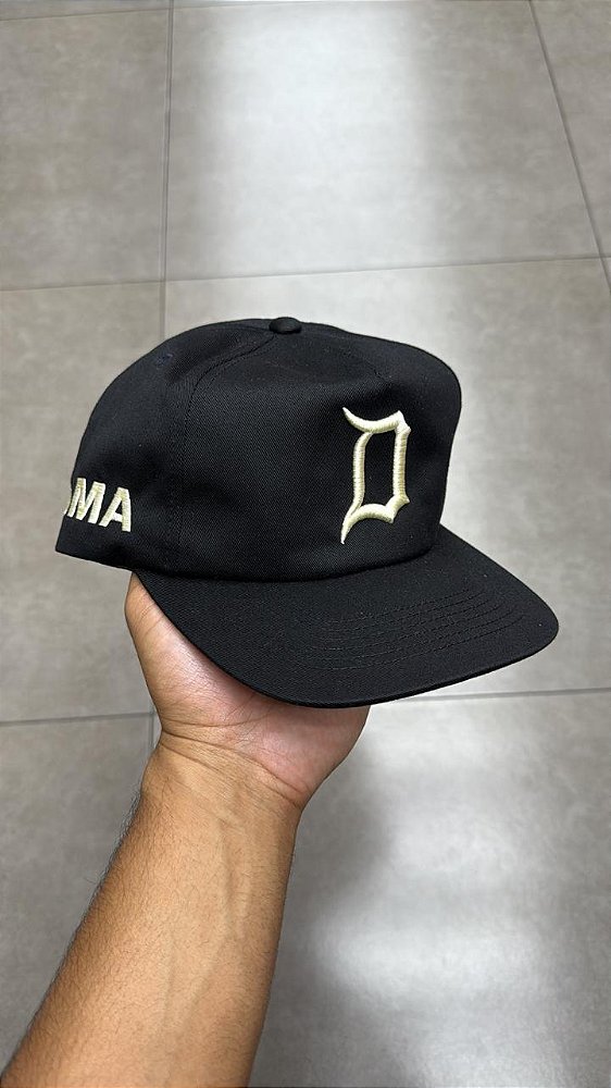 BONÉ OMA STUDIOS DETROIT BLACK CREAM