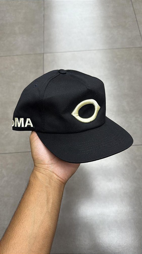 BONÉ OMA STUDIOS CINCINNATI BLACK CREAM