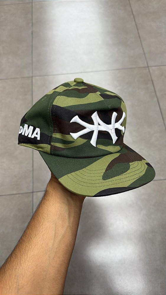 BONÉ OMA STUDIOS NY CAMO