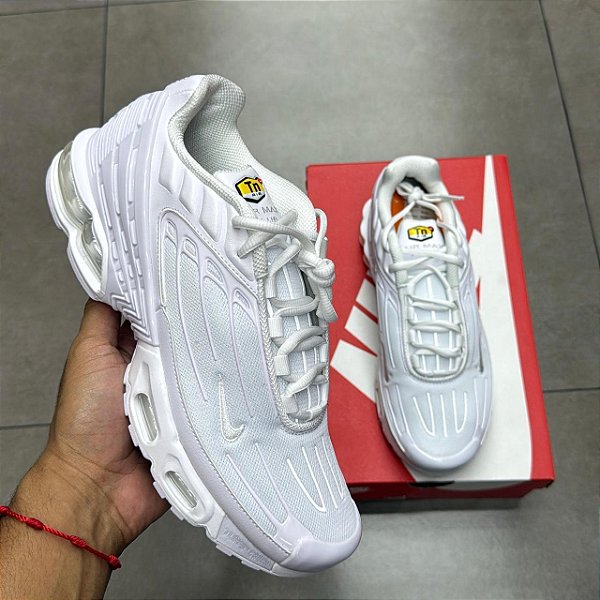 TÊNIS NIKE AIR MAX PLUS III TRIPLE WHITE (COMPLETO)