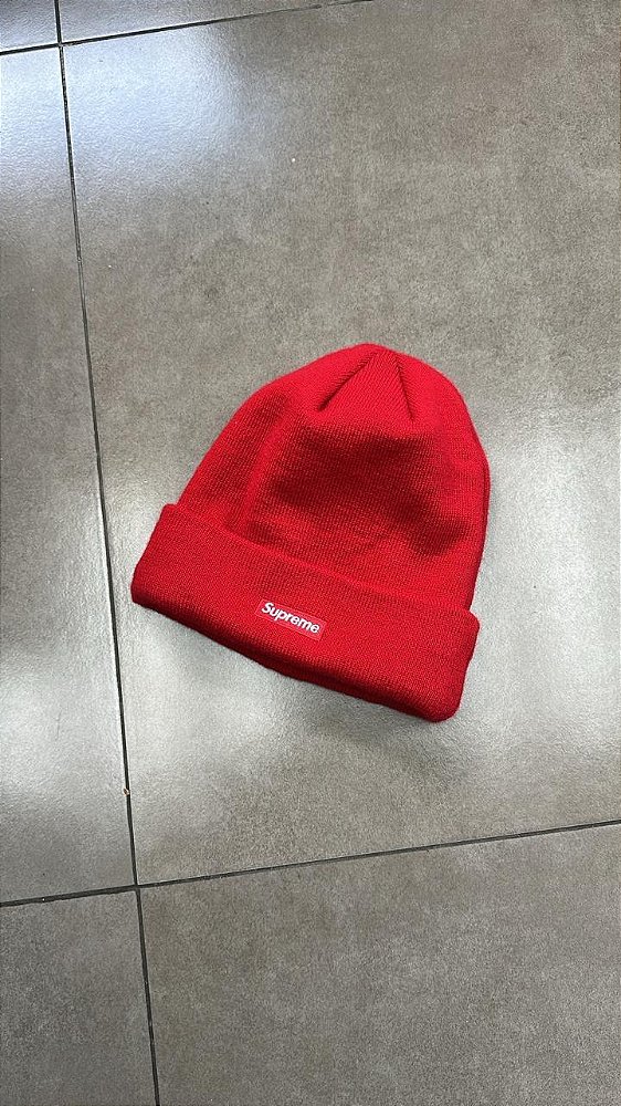 SUPREME NEW ERA S LOGO BEANIE