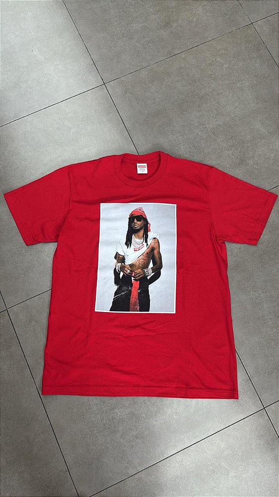 CAMISETA SUPREME PLAYBOI CARTI RED FW25-W1