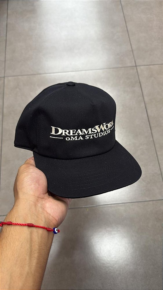 DREAMSWORK X OMA STUDIOS BONÉ BLACK CREAM