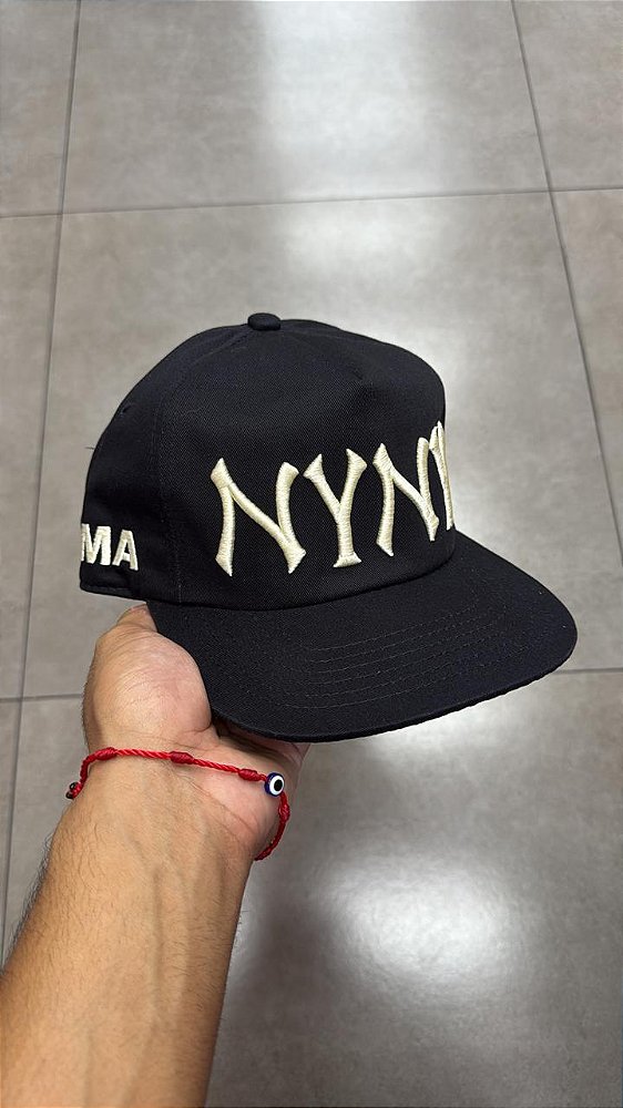 BONÉ OMA STUDIOS NY NY BLACK CREAM