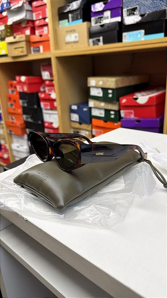 ÓCULOS LOEWE FRONT LENSES CATEYE BROWN