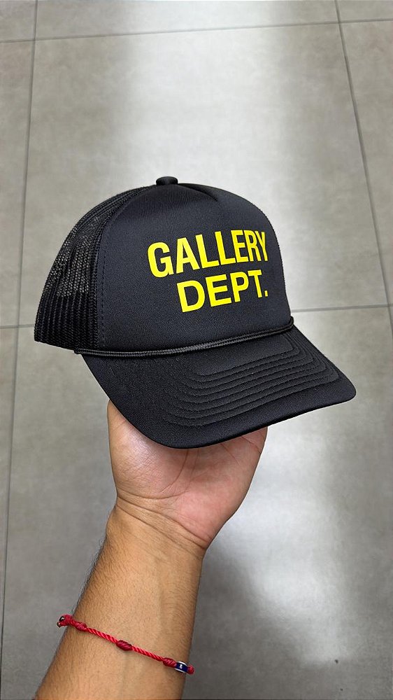 BONÉ GALLERY DEPT. LOGO TRUCKER BLACK