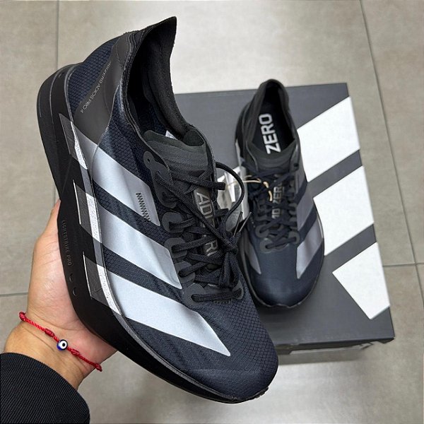 TÊNIS ADIDAS ADIZERO ADIOS PRO 4 CORE BLACK IRON METALLIC CARBON (COMPLETO)