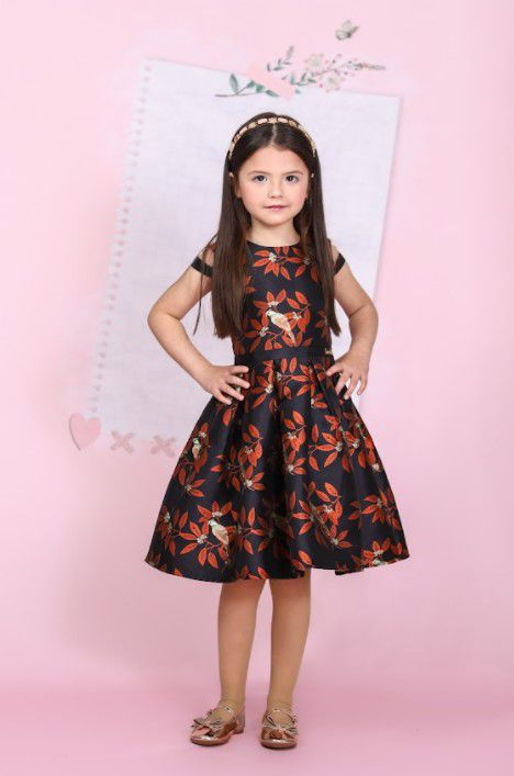 VESTIDO FOLHAS OUTONO FUNDO PRETO BAMBOLLINA