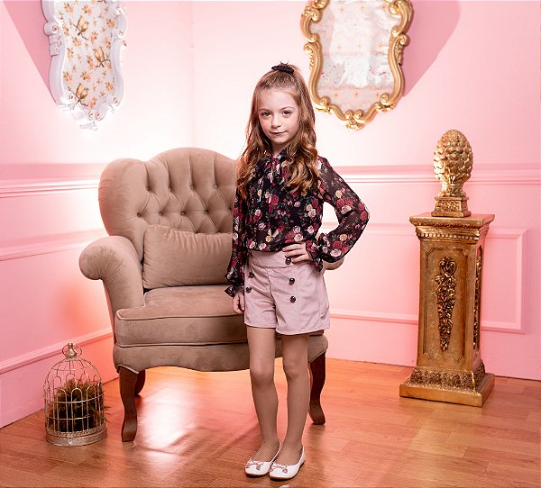 Conjunto Blusa Floral Manga com short de veludo rose